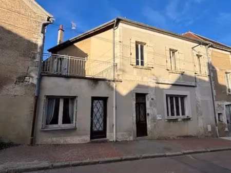 maison de village à saint-bris-le-vineux (89530)