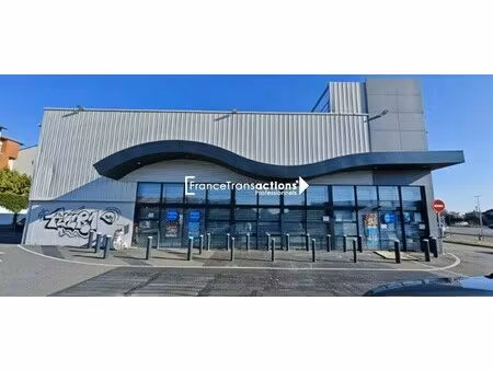 location commerce 430 m²