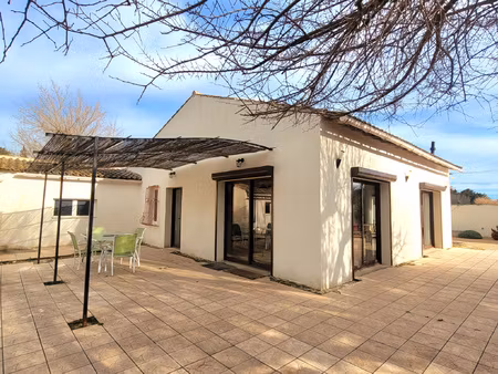 villa plain-pied 140 m2 + t3 indépendant terrain 1900 m2 + p