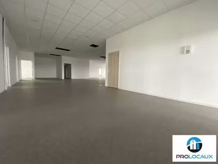 location bureaux 450 m²