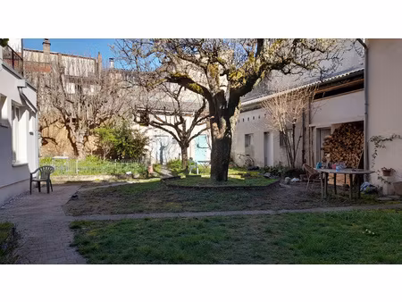 exclusivité au cœur de die/ appartement sur jardin