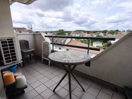 duplex lumineux avec ascenseur – 3 chambres – 96 m² – beauchamp centre