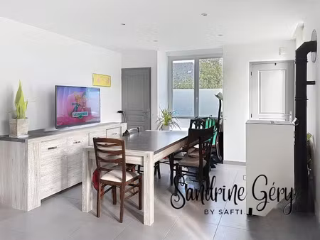 vente maison 6 pièces 110 m² à saint-aignan-sur-roë (53390)  125 000 €