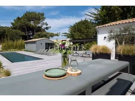 exceptional property with a 15m pool close to the beach - les portes en ré with id 3585853