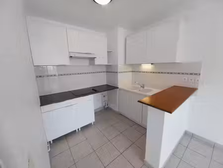 location appartement 2 pièces 45m² ares 33740