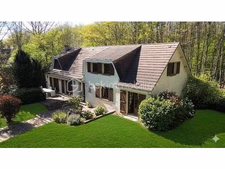 maison traditionnelle de 225 m² à nogent-le-phaye