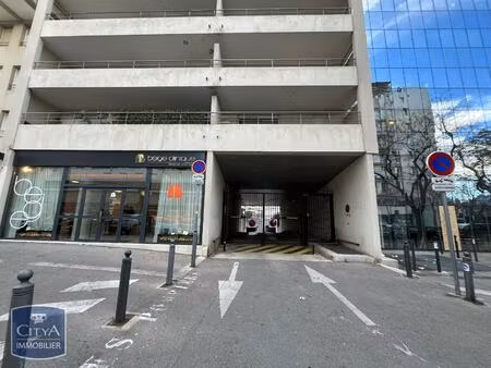 location parking marseille 8ème
