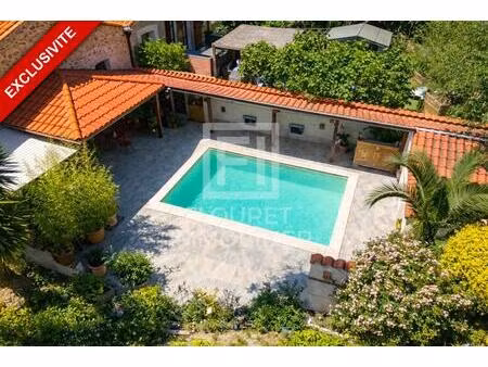 mas catalan atypique de caractère - 5 chambres  2 bureaux  piscine  volumes rares