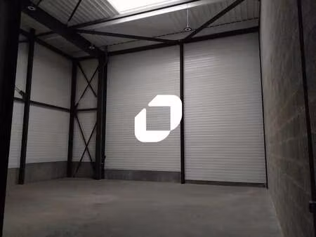 location local d'activités 227 m²