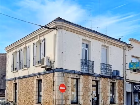 centre ville immeuble en pierres avec local commercial