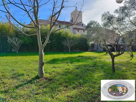 unique en centre-ville  mas 180 m² dont 98 m² habitable + 50 m