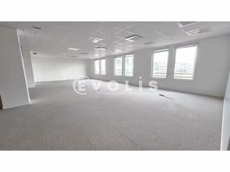 location bureaux 133 m²