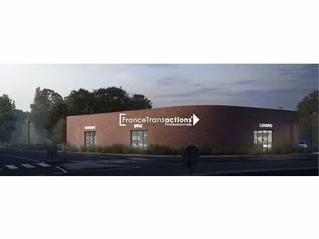 location commerce 122 m² à 390 m²