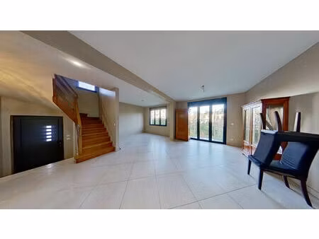 location maison 6 pièces 91m²