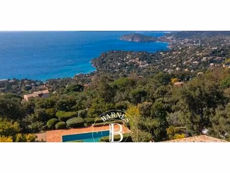 propriété avec piscine rayol-canadel-sur-mer (83)