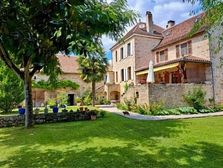 vente maison 11 pièces à figeac (46100)  451 000 €