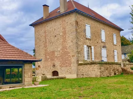 vente maison 8 pièces 230 m² à figeac (46100)  472 500 €