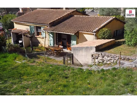 vente maison 4 pièces 72 m² esparron-de-verdon (04800)