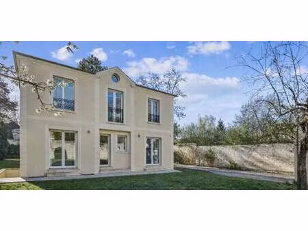 maison contemporaine avec jardin et terrasse le vésinet (78)