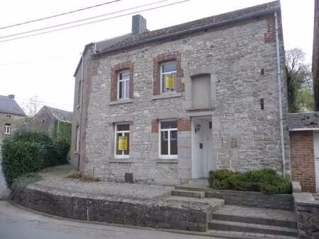 charmante maison 4 façades avec garage et jardin