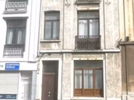 immeuble de rapport de 4 unités-au coeur de st gilles