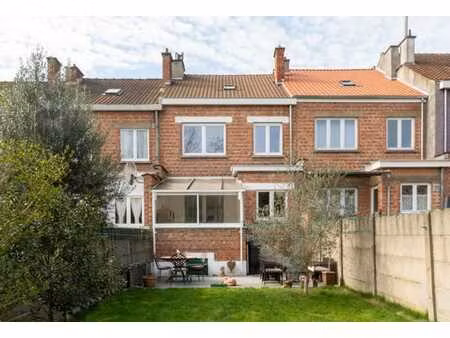 basilique - maison rénovée 2 chambres + bureau avec jardin