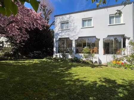 maison de luxe à vendre à vaucresson