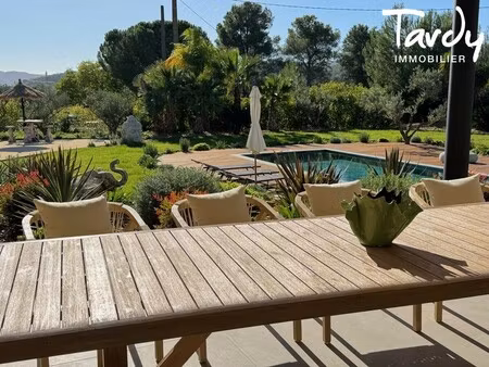villa de luxe à vendre à la cadière-d'azur