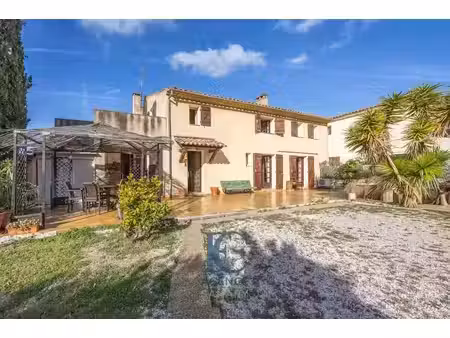 vente maison 6 pièces 178 m² à saint-cyr-sur-mer (83270)  750 000 €