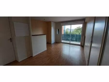 location appartement 2 pièces à thorigné-fouillard (35235) : à louer 2 pièces / 40m² thori