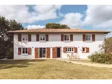 64520 bidache immeuble de rapport 426 m2  piscine