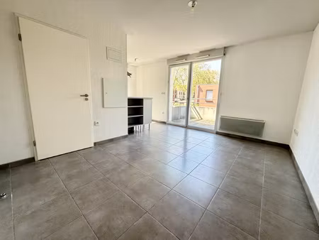 exclusivité : t1 26m2 balcon 9m2 et parking vendu libre cast