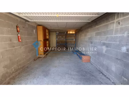 à montpellier quatier estanove  garage à vendre
