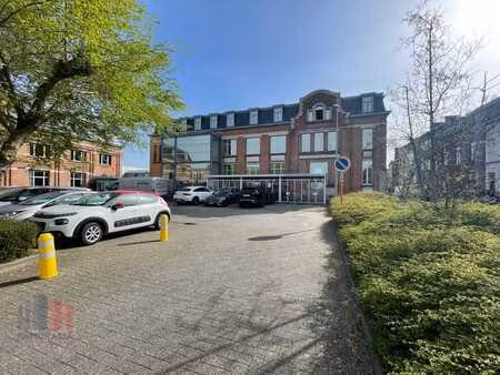266 m² instapklare kantoren op toplocatie op 2 km van cen...