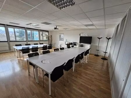 location bureaux 1 160 m²