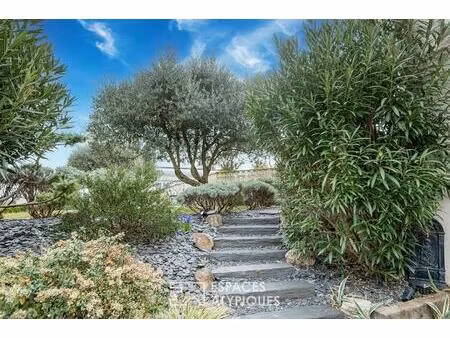 l'art de vivre en relief : propriété de caractère et panorama spectaculaire