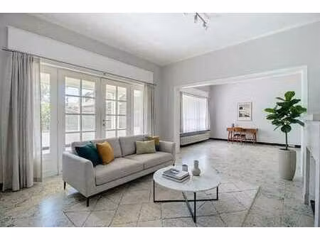 propriété d’investissement  fort potentiel et grand terrain