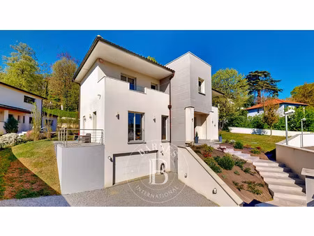 vente maison 6 pièces 201 m² vernaison (69390)