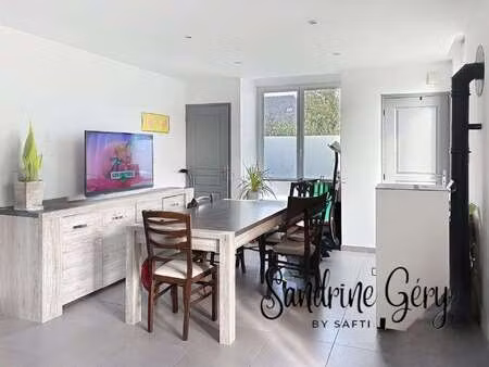 vente maison à saint-aignan-sur-roë (53390) : à vendre / 110m² saint-aignan-sur-roë