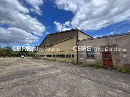 local d'activités à louer