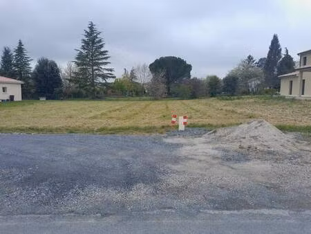 terrain constructible viabilisé à vendre