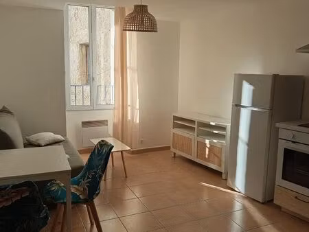 sud d'aix en provence t2 rénové meublé prox parking