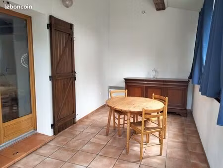 a louer-t2 meublé à ceyreste - 1100 euros charges comprises