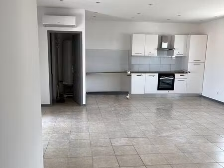 t3 renové sur istres