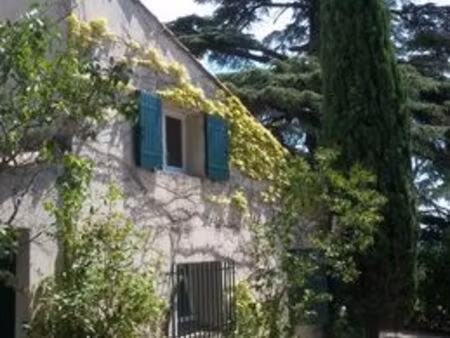 particulier loue charmante maison entouree de verdure