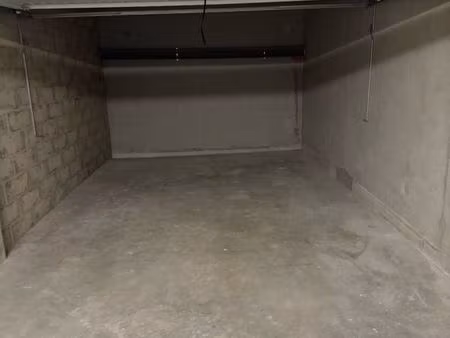?️ garage pmr accessible – brignais 69520 – proche gare – direct propriétaire – dispo immé