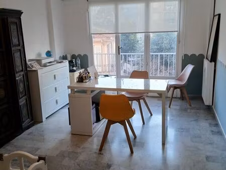 bureau / pièce a louer