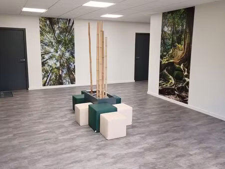 bureau fermé en espace partagé