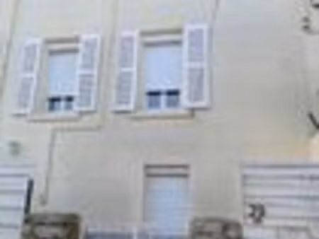 maison de ville en plein centre  6/8 pièces  120m2 + annexe 30 m2 + parkings