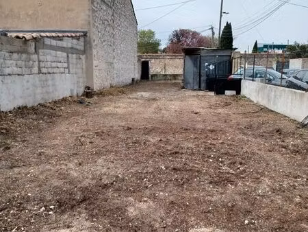 terrain plat viabilisé 300metre carré